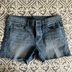 Levi’s Cut off Short